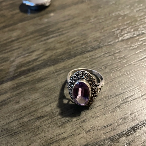 Sterling silver and Amethyst ring size 7.5 - Picture 4 of 6